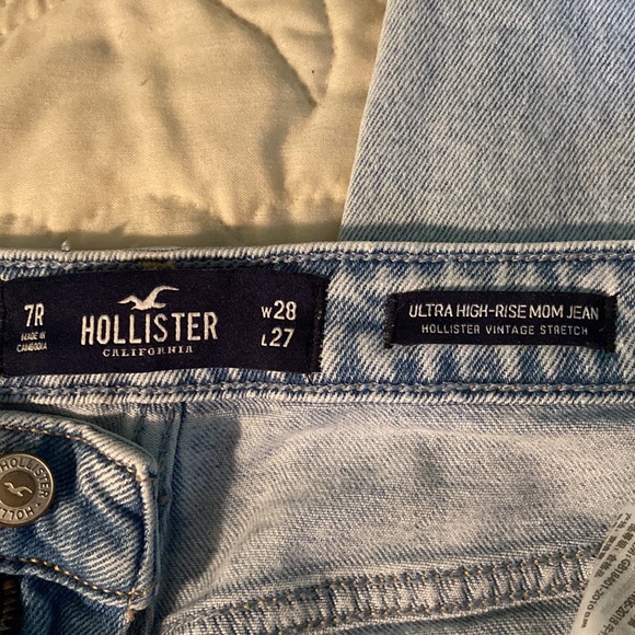 Hollister Ultra High-Rise Jeans - Picture 2 of 10